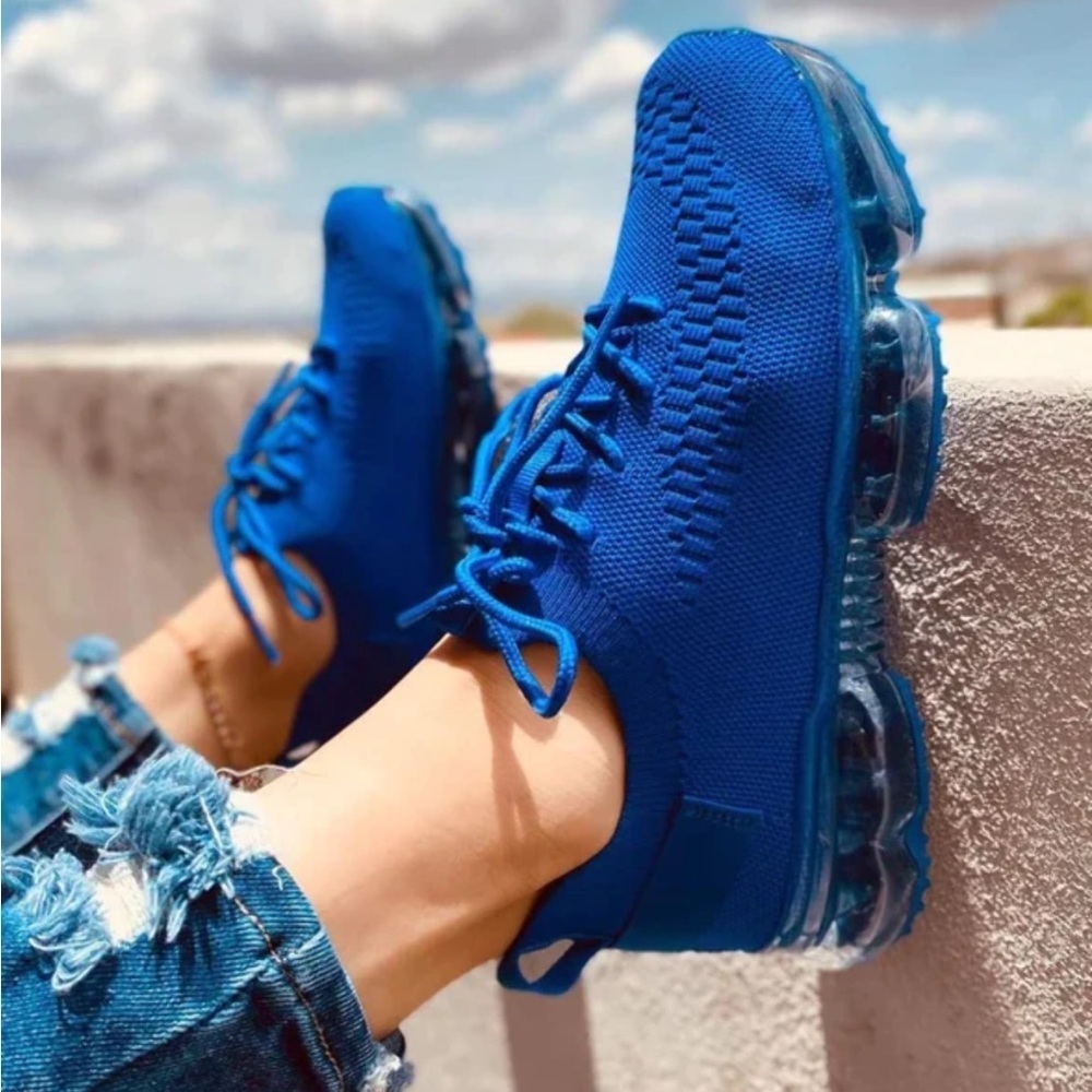 🔵 NEW! La Sheelah Stylish Blue Women's Shoes Fashion Sneakers Size 7 - Picture 2 of 8
